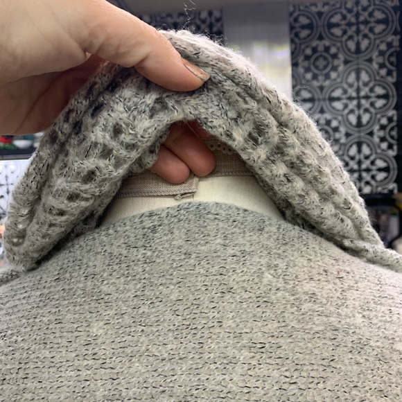 Simply Noelle convertible sweater cardi/pullover - Picture 8 of 9